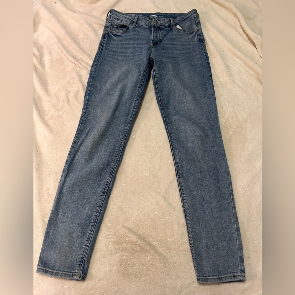 Blue skinny jeans